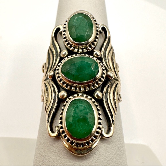 Jewelry - Roughly 4.5ctw genuine emerald, sterling silver ring!